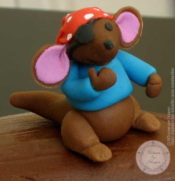 Cake Design - Petit Gourou - Gâteaux sur Mesure Paris - animaux, anniversaire, atelier pâte à sucre, cadeau, cake design, cake design Paris, chocolat plastique, disney, ecole cake design, enfant, figurine, formation, formation cake design, formation professionnelle, France, gateau 3D, gateau design, gateau original, gateau pate a sucre, gateau personnalisé, gateau rigolo, gateau sur commande, gateau sur mesure, gateaux spectaculaires, lumpy elephant, Paris, pate a sucre, patisseries decoratives, petit gourou, торты на заказ в Париже