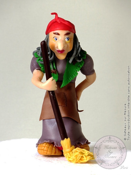 Cake Design - Sorcière russe Baba-Yaga (tutoriel dans Cake Design de France) - Gâteaux sur Mesure Paris - atelier pâte à sucre, baba yaga, cake design, cake design Paris, chocolat plastique, ecole cake design, formation, formation cake design, formation professionnelle, France, gateau design, gateau original, gateau pate a sucre, gateau personnalisé, gateau sur commande, gateau sur mesure, gateaux spectaculaires, Paris, patisseries decoratives, sorcière