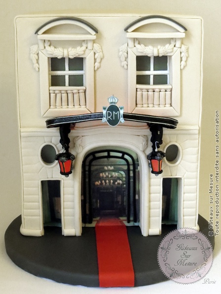 Cake Design - Façade d'un Palace Parisien - Gâteaux sur Mesure Paris - cake design, cake design Paris, ecole cake design, formation cake design, formation professionnelle, France, gateaux spectaculaires, Paris, patisseries decoratives, piece en sucre