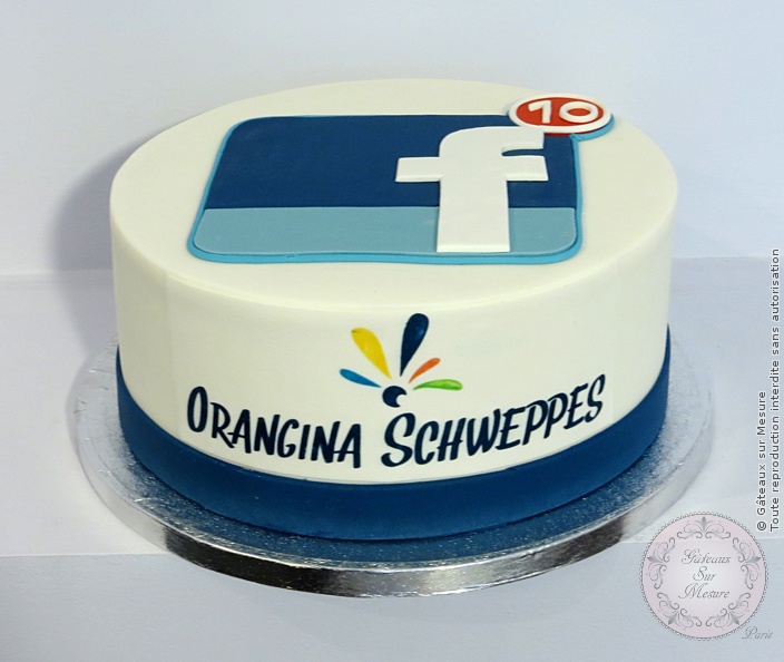 Cake Design - Gâteau Orangina Schweppes France - Gâteaux sur Mesure Paris - atelier pâte à sucre, cake design, cake design Paris, ecole cake design, facebook, formation, formation cake design, formation professionnelle, France, gateau d'anniversaire, gateau design, gateau original, gateau pate a sucre, gateau personnalisé, gateaux spectaculaires, orangina, Paris, patisseries decoratives