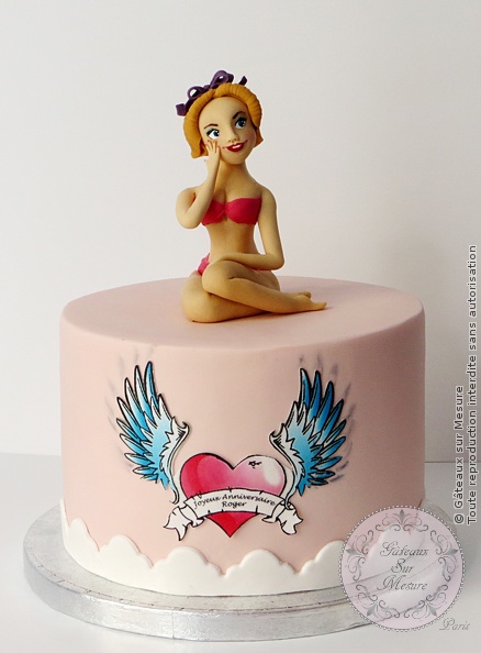 Cake Design - Gâteau Pin-Up - Gâteaux sur Mesure Paris - atelier pâte à sucre, cake design, cake design Paris, ecole cake design, formation, formation cake design, formation professionnelle, France, gateau d'anniversaire, gateau design, gateau original, gateau personnalisé, gateau sur mesure, gateaux spectaculaires, modelage, Paris, patisseries decoratives, pin-up