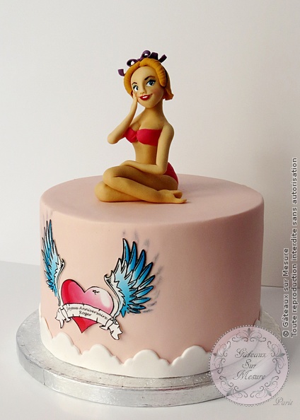 Cake Design - Gâteau Pin-Up - Gâteaux sur Mesure Paris - atelier pâte à sucre, cake design, cake design Paris, ecole cake design, formation, formation cake design, formation professionnelle, France, gateau d'anniversaire, gateau design, gateau original, gateau personnalisé, gateau sur mesure, gateaux spectaculaires, modelage, Paris, patisseries decoratives, pin-up