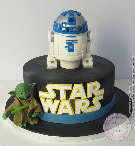 Cake Design - Gâteau Star Wars - Gâteaux sur Mesure Paris - anniversaire, cake design, cake design Paris, ecole cake design, figurine, formation cake design, formation professionnelle, France, gateau d'anniversaire, gateau design, gateau original, gateau pate a sucre, gateau personnalisé, gateau rigolo, gateau sur commande, gateau sur mesure, gateaux spectaculaires, modelage, Paris, patisseries decoratives, R2D2, star wars, Yoda