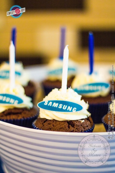 Cake Design - Cupcakes pour l'anniversaire de Samsung - Gâteaux sur Mesure Paris - amandes, anniversaire, cake design, cake design Paris, chocolat, cupcakes, ecole cake design, formation professionnelle, framboise, France, gateaux spectaculaires, griottes, noix de coco, Paris, samsung<br />
<b>Warning</b>:  Undefined array key 