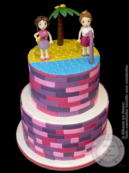 Cake Design - Gâteau Lego Friends à la plage - Gâteaux sur Mesure Paris - anniversaire, atelier pâte à sucre, cake design, cake design Paris, ecole cake design, formation cake design, formation professionnelle, France, gateau original, gateau pate a sucre, gateau personnalisé, gateaux spectaculaires, lego friends, Paris, wedding cake