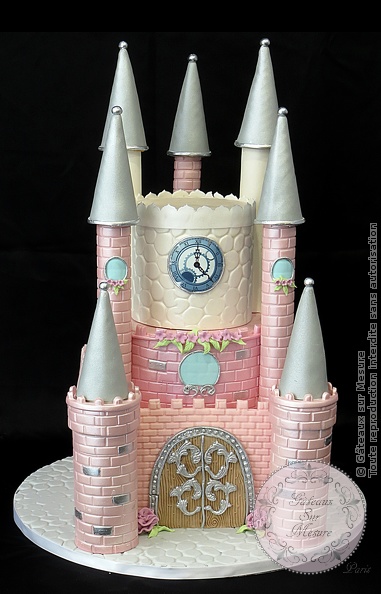 Cake Design - Château de princesse - Gâteaux sur Mesure Paris - 3D, cake design Paris, castle cake, chateau, ecole cake design, formation cake design, formation professionnelle, France, gateau design, gateau personnalisé, gateaux spectaculaires, Paris, pastry school, princesse