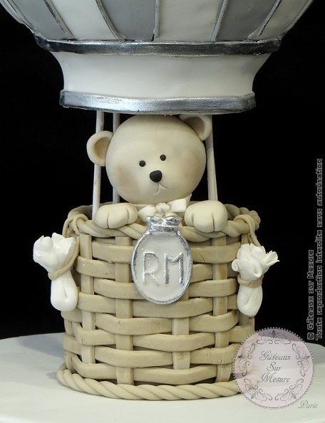 Cake Design - Montgolfière - Gâteaux sur Mesure Paris - cake decorating, cake decorating school, cake design, ecole cake design, formation professionnelle, France, gateau 3D, gateau design, gateau original, modelage, montgolfière, ourson, Paris<br />
<b>Warning</b>: Undefined array key