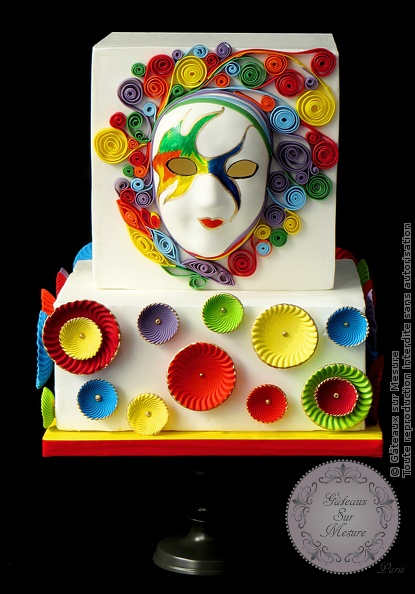 Cake Design - Masque Arc en Ciel - Gâteaux sur Mesure Paris - atelier, atelier pâte à sucre, cakesdecor daily top 3, carnaval, ecole cake design, formation, formation cake design, formation professionnelle, France, gateau design, gateau original, gateau pate a sucre, Paris, pate a sucre, rainbow, wedding cake