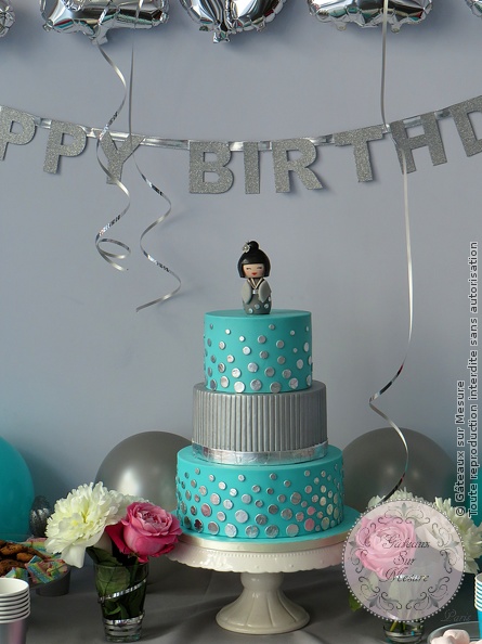 Cake Design - Pièce montée Kokeshi - Gâteaux sur Mesure Paris - anniversaire, aqua, argent, chocolat, formation, formation cake design, kokeshi, luxe, mint, Paris, pièce montée, silver, wedding, wedding cake