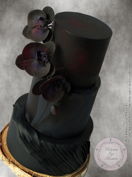 Cake Design - Black orchids - Gâteaux sur Mesure Paris - black, cake decorating school, cake design, cake design Paris, chic, ecole cake design, fashion, fleurs en sucre, flower, luxe, mode, orchid, orchidee, Paris, wedding cake