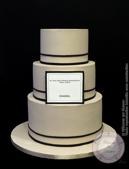 Piece Montee Chanel Gateaux Sur Mesure Paris Formations Cake Design Ateliers Pate A Sucre Wedding Cakes Gateaux D Exposition