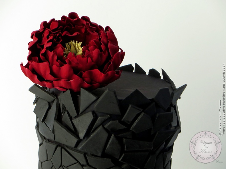 Cake Design - Black design - Gâteaux sur Mesure Paris - art, cakedesign, cakeschool, design, formation cake design, formation professionnelle, Paris, peony, sugar, sugar flower