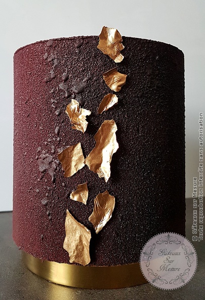 Cake Design - Birthday cake - Gâteaux sur Mesure Paris - cake, cakedesign, chocolat, flocage, formation cake design, gateau d'anniversaire, gateau design, gateau pate a sucre, luxe, luxeevent, pate a sucre