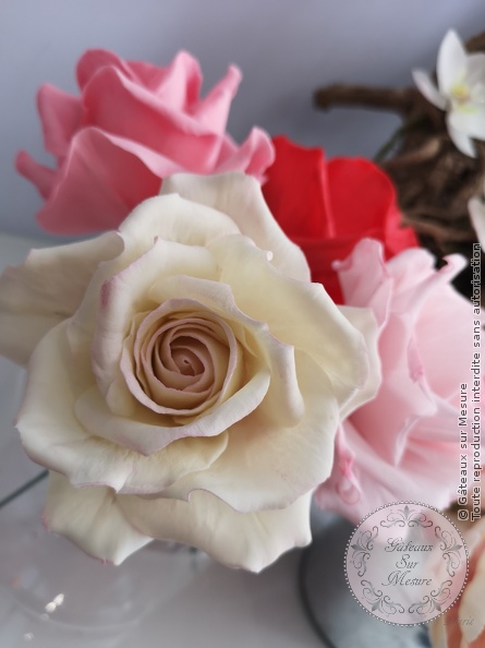 Cake Design - Formation Fleurs en Sucre - Gâteaux sur Mesure Paris - 2 ans, cake design school, ecole cake design, fleurs, fleurs en branche, fleurs en sucre, formation cake design, formation professionnelle, orchidee, Paris, rose en sucre, workshop