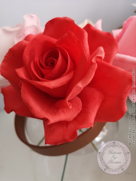 Cake Design - Formation Fleurs en Sucre - Gâteaux sur Mesure Paris - 2 ans, cake design school, ecole cake design, fleurs, fleurs en branche, fleurs en sucre, formation cake design, formation professionnelle, orchidee, Paris, rose en sucre, workshop