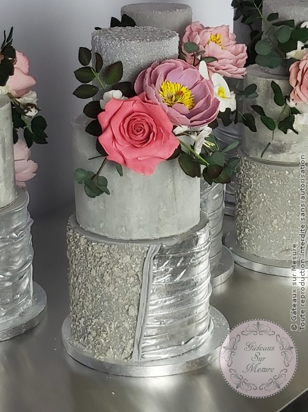 Cake Design - Formation Création d'entreprise spécialisée en Wedding Cakes - Gâteaux sur Mesure Paris - cakedesign, ecolecakedesign, fleurs en sucre, formation, formation cake design, Paris, patisserie, weddingcake