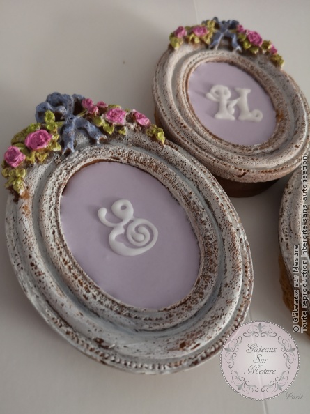 Cake Design - Biscuits glace royale - Gâteaux sur Mesure Paris - biscuits, biscuits personnalisés, formatin cake design, formation, glace royale, Paris, patisserie<br />
<b>Warning</b>: Undefined array key