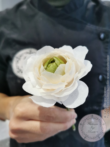 Cake Design - Formation Fleurs en Wafer Paper - Gâteaux sur Mesure Paris - aérographe, cake design course, cake design training, cakedesign, dessert, Ecole de Cake Design de Paris, fleurs, fleurs en sucre, formation, formation cake design, France, gateau, Paris, patisserie, reconversion professionnelle, weddingcake