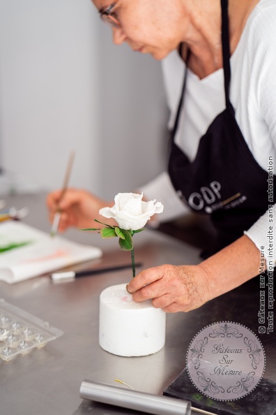 Cake Design - Formation Fleurs en Sucre - Gâteaux sur Mesure Paris - cakedesign, fleurs comestibles, fleurs en sucre, flowers, formation, formationprofessionnelle, patisserie, sugarflowers