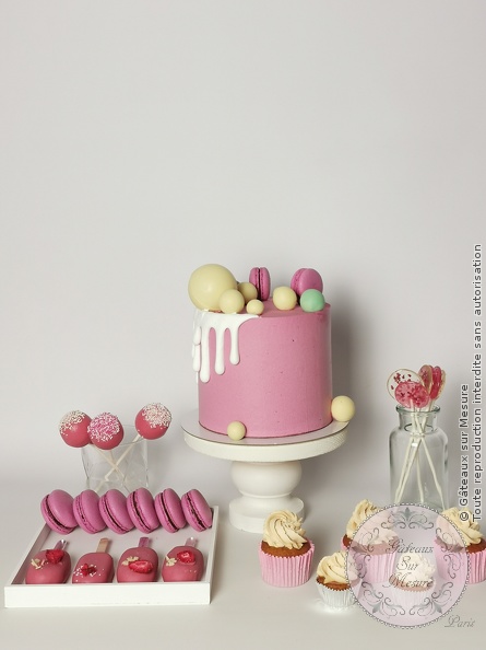 Cake Design - Sweet table - Gâteaux sur Mesure Paris - buttercream, cake design, creme au beurre, cupcakes, devenir cake designer, formation, formation professionnelle, macarons, magum, Paris, popcakes, popsicle, sucettes, sweet table